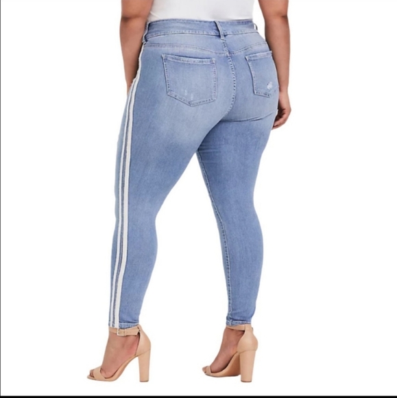 NWOT Torrid Size 28 Premium Jegging - Picture 2 of 4